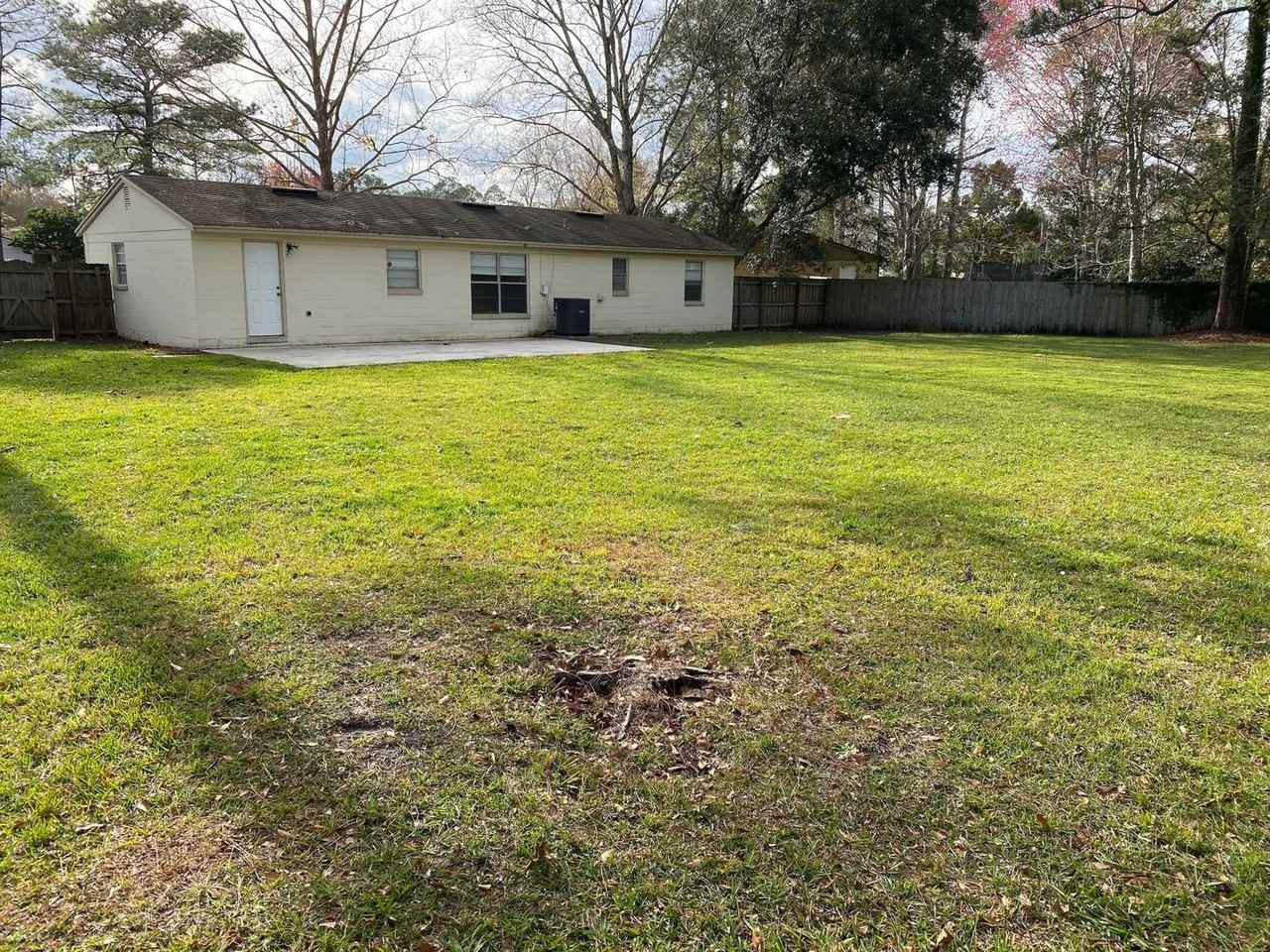 1643 Rhonda Dr - Photo 3 of 20