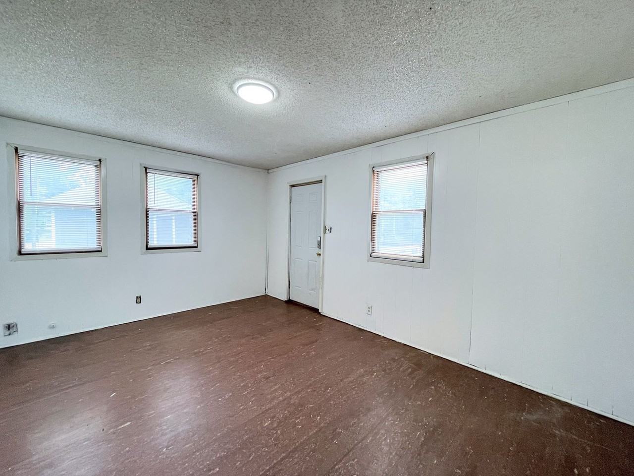 208 W 10th Ave - Photo 7 of 25