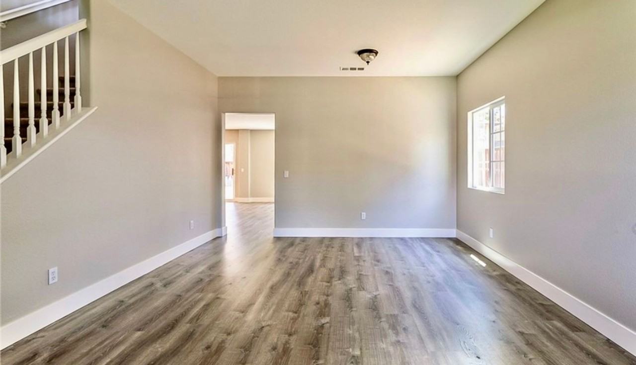 33922 Wintergreen Pl - Photo 2 of 20