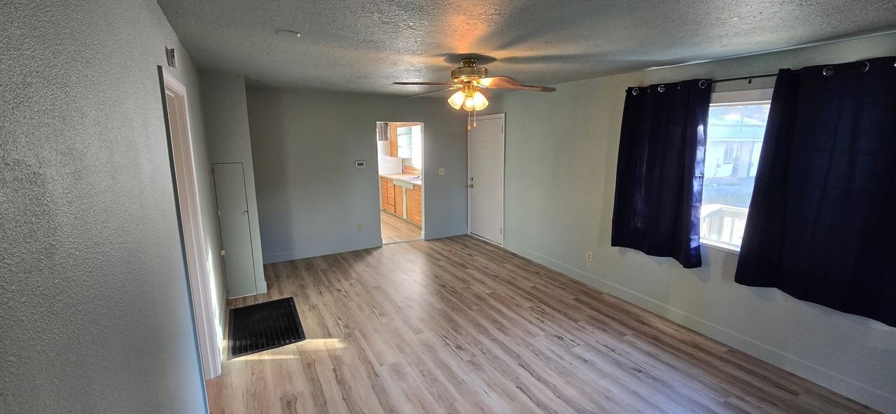 1528 Wilford Ave - Photo 5 of 11