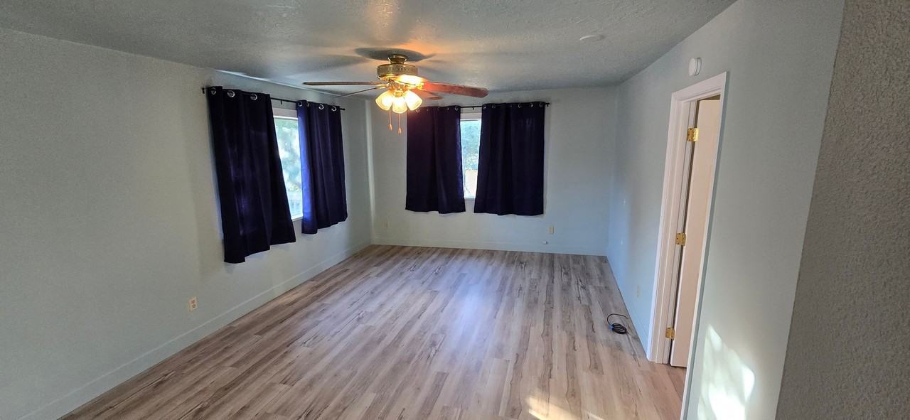 1528 Wilford Ave - Photo 7 of 11