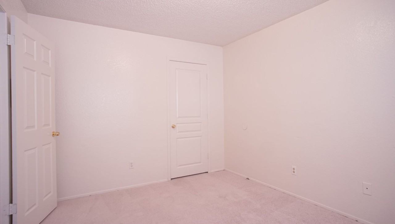 7404 Vintage Hills Dr Apt C - Photo 7 of 8