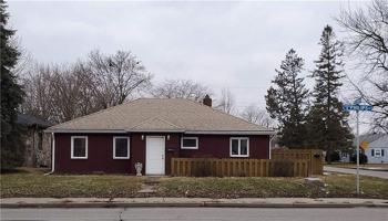 featured image of 1041 N Philips St