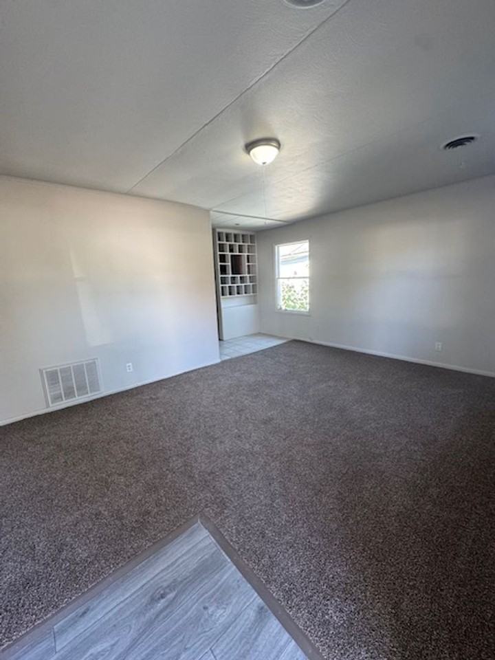 1510 Roosevelt Drive - Photo 2 of 7