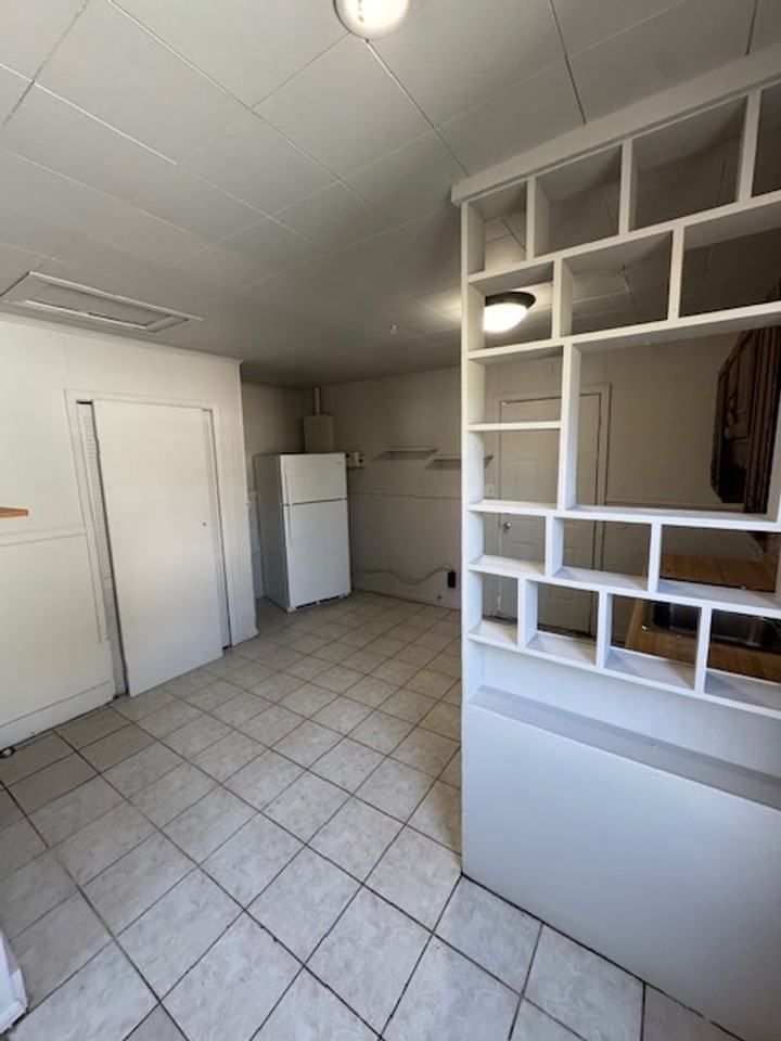 1510 Roosevelt Drive - Photo 3 of 7