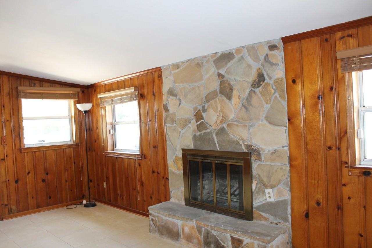770 Baffie Ave - Photo 7 of 17