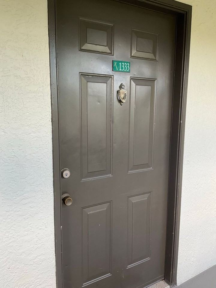 13815 Fairway Island Drive - Photo 2 of 19