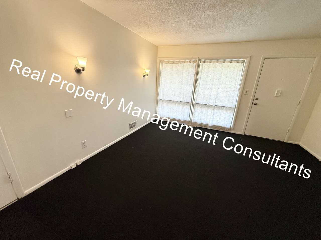 4001 East 47th Street - Photo 3 of 20