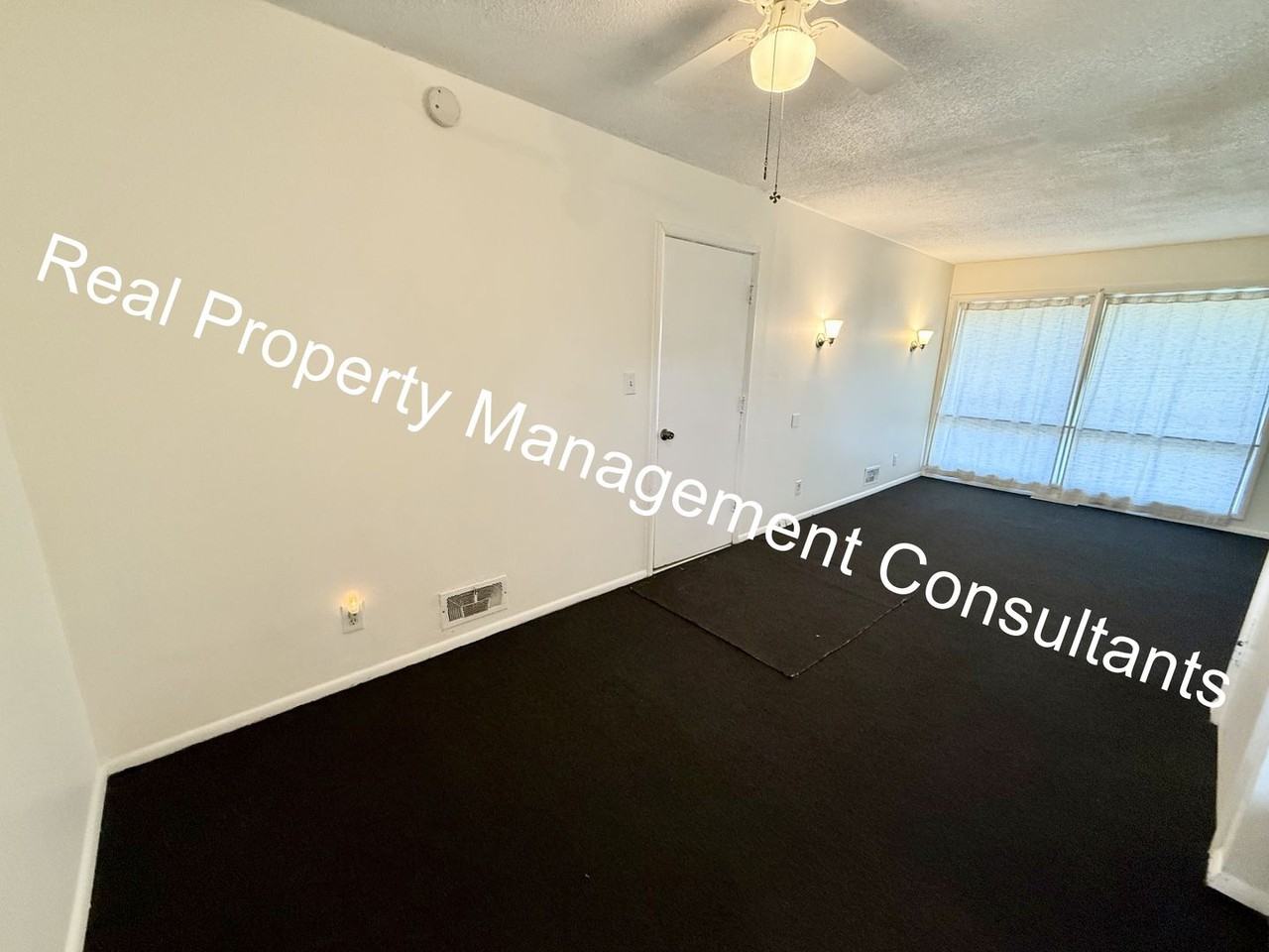 4001 East 47th Street - Photo 5 of 20