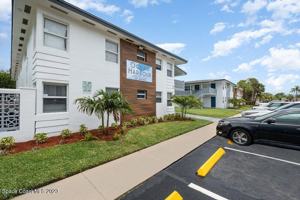 featured image of 1029 1029 -1031 Park Dr