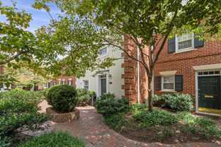 1066 N Royal St - Photo 1 of 1