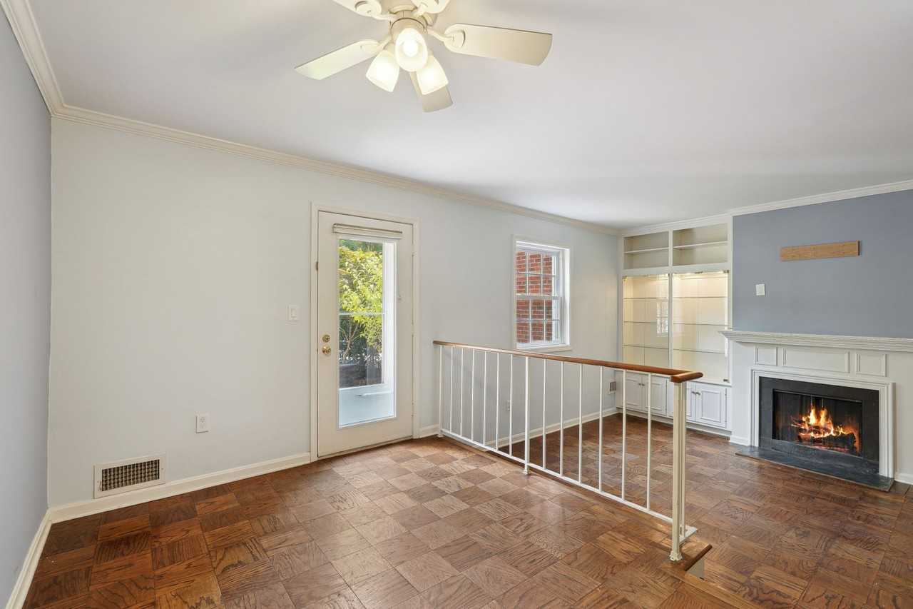 1066 N Royal St - Photo 2 of 30