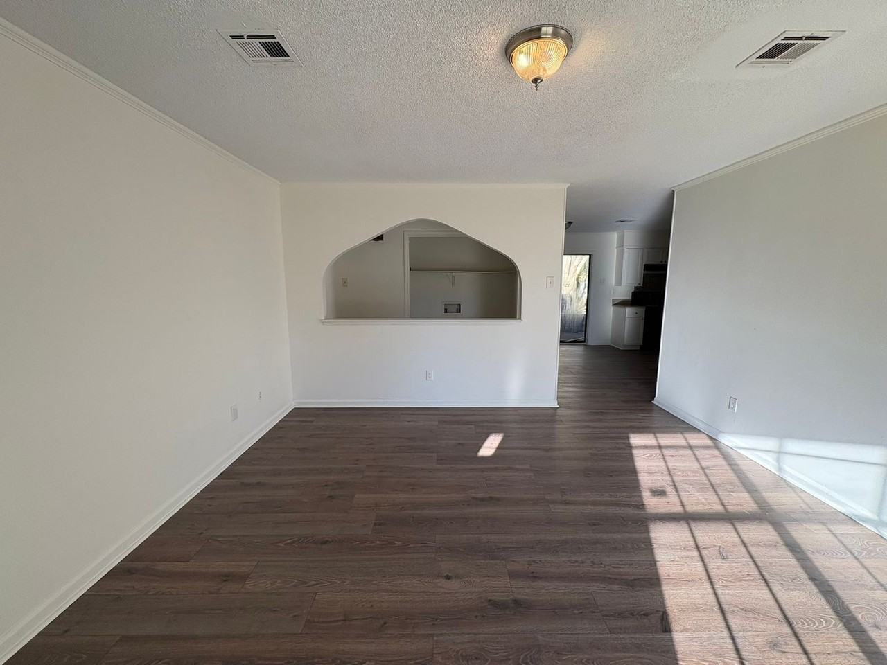 308 Nashua Dr - Photo 2 of 17