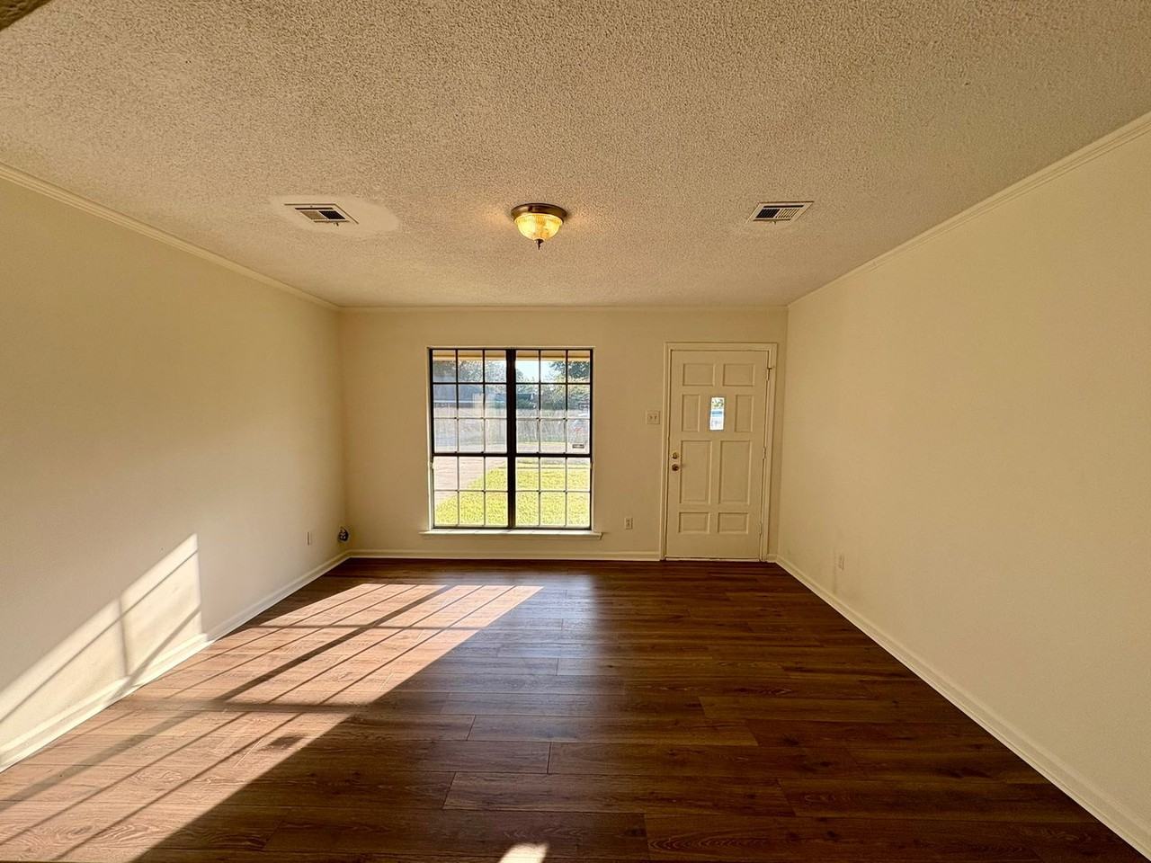 308 Nashua Dr - Photo 3 of 17