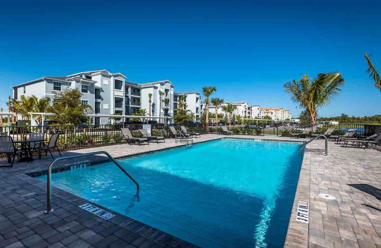 14261 Heritage Landing Blvd #1621 - Photo 3 of 50