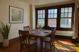 featured image of 129 E Lemon St