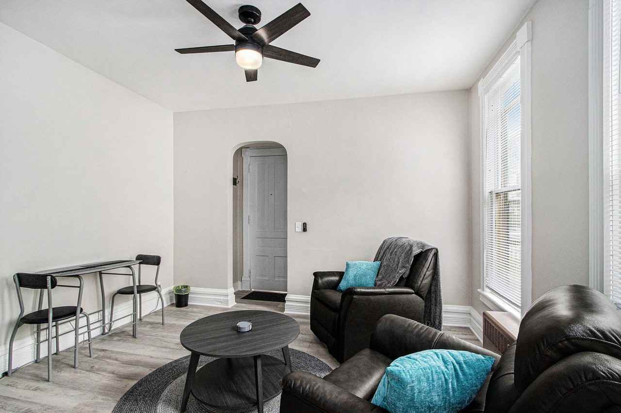 728 W Lovell St #2 - Photo 4 of 18