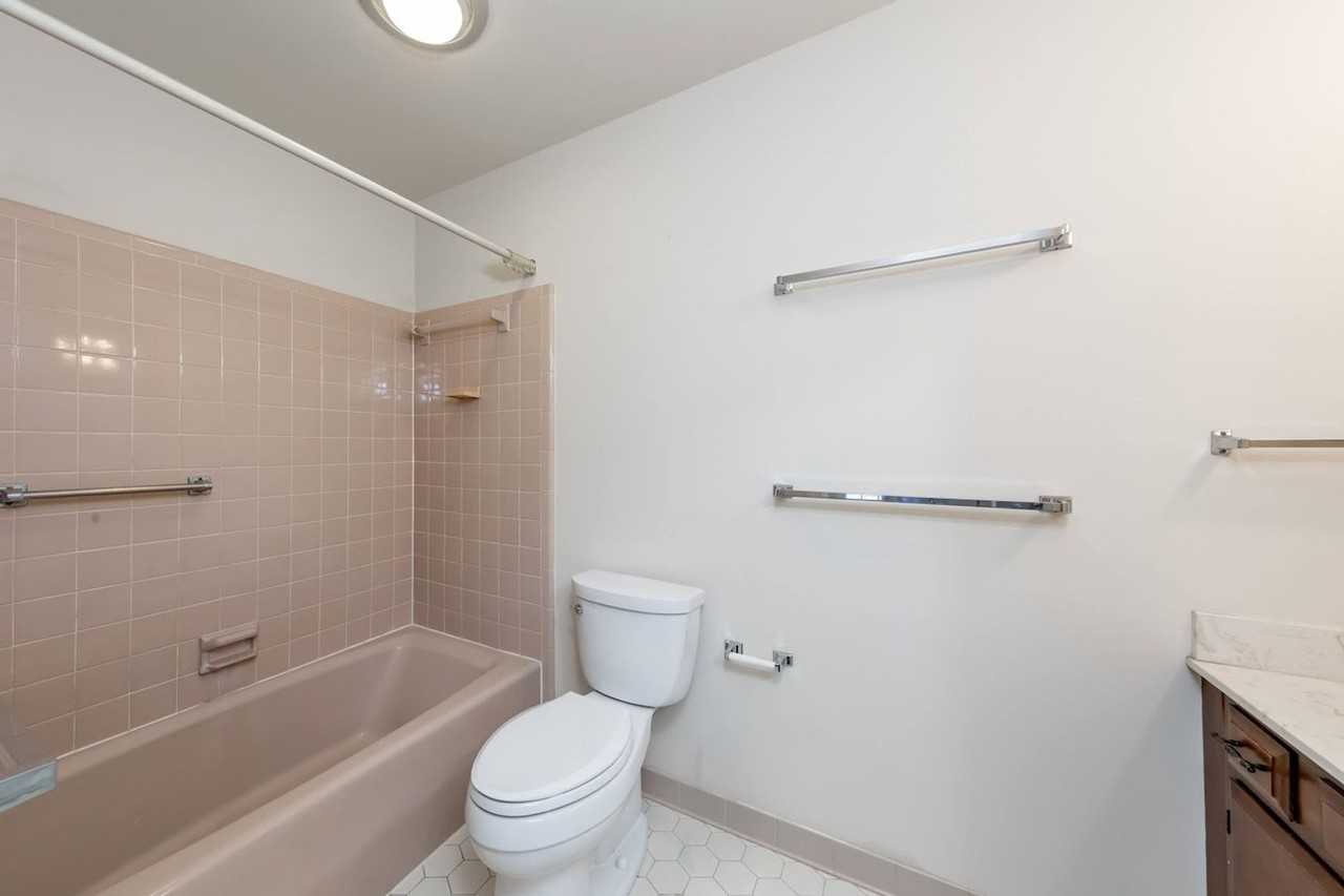 501 S Boundary St - Photo 7 of 12