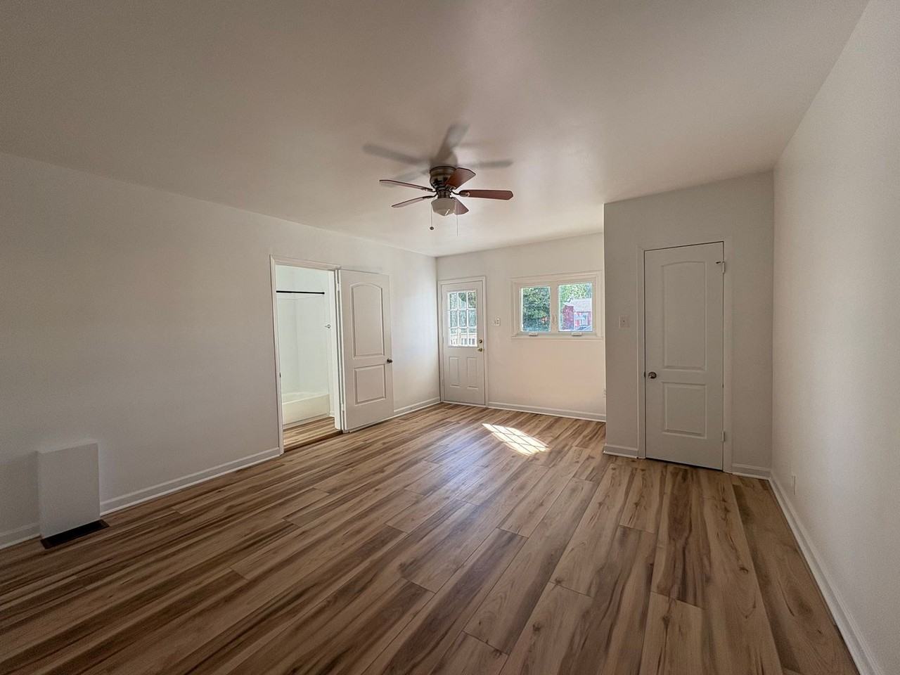 156 East Penn Street - Photo 7 of 16