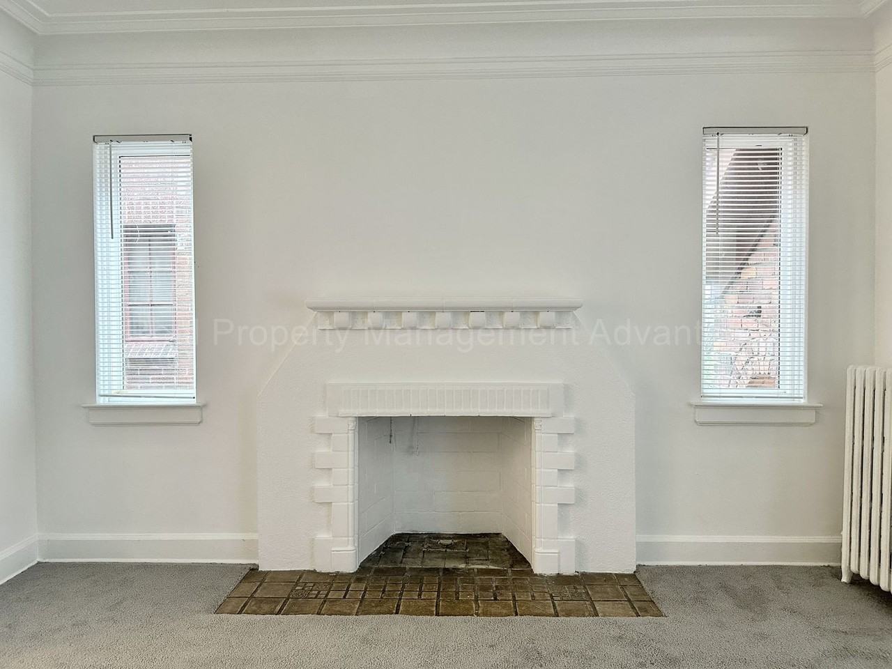 17512 Roselawn St - Photo 5 of 24