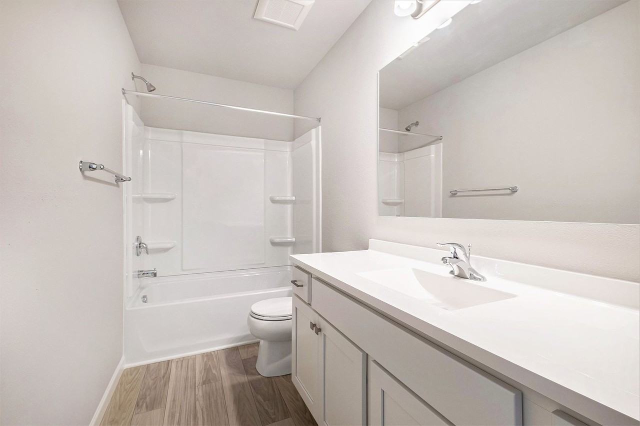 103 Iris Ct - Photo 7 of 18