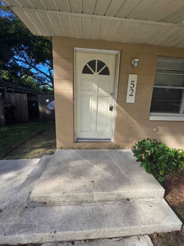 52 6th St - Photo 2 of 16