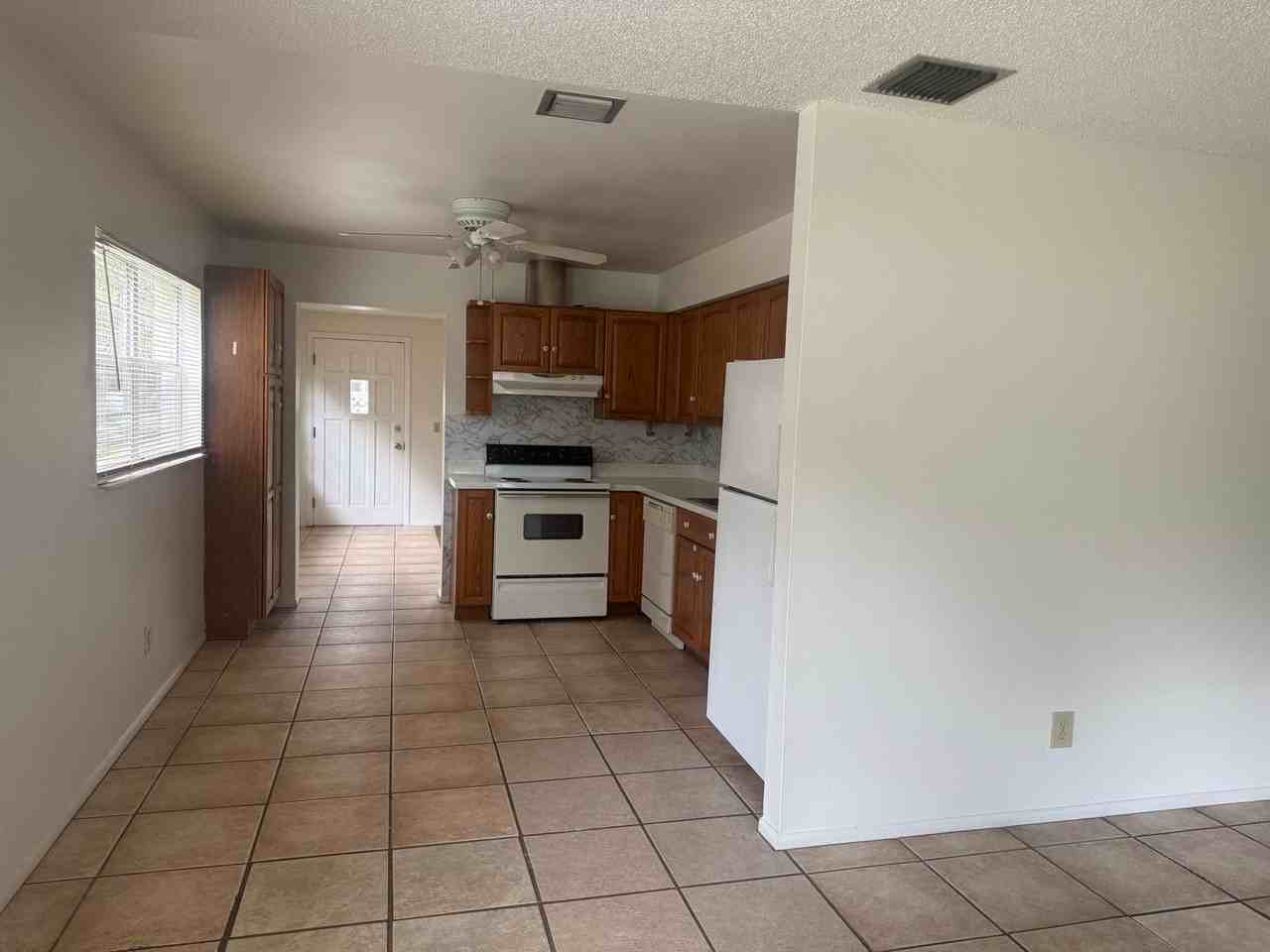 52 6th St - Photo 5 of 16