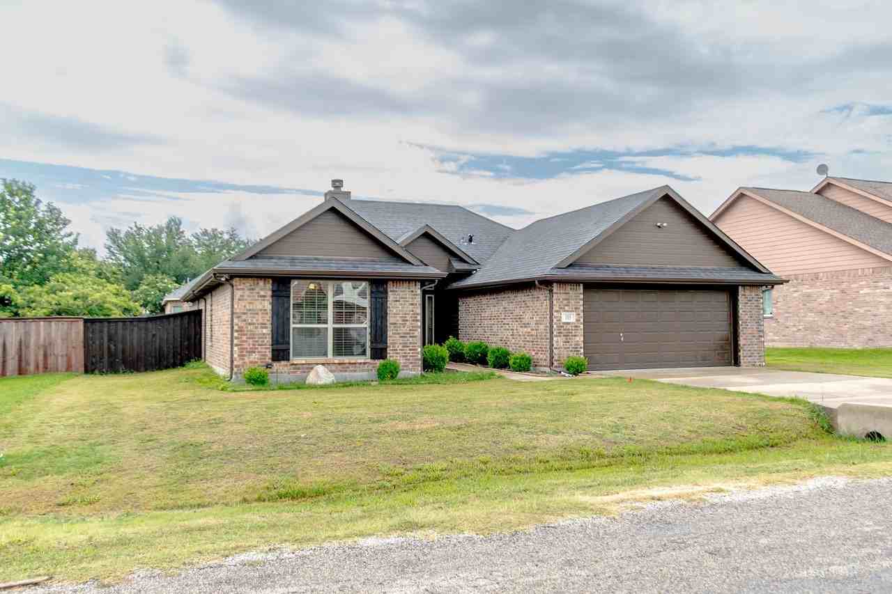 103 Palomino Dr - Photo 2 of 30