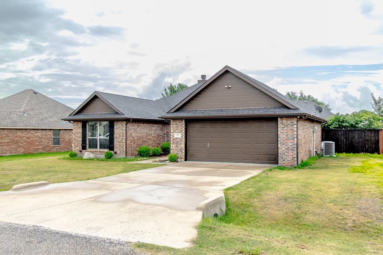 103 Palomino Dr - Photo 3 of 30