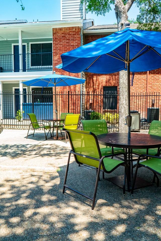 Chesapeake Apartments - Photo 5 of 50