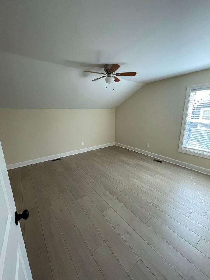 504 Addison Avenue - Photo 4 of 8