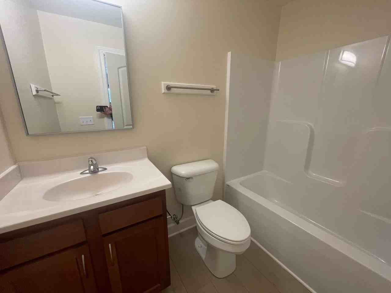 504 Addison Avenue - Photo 6 of 8