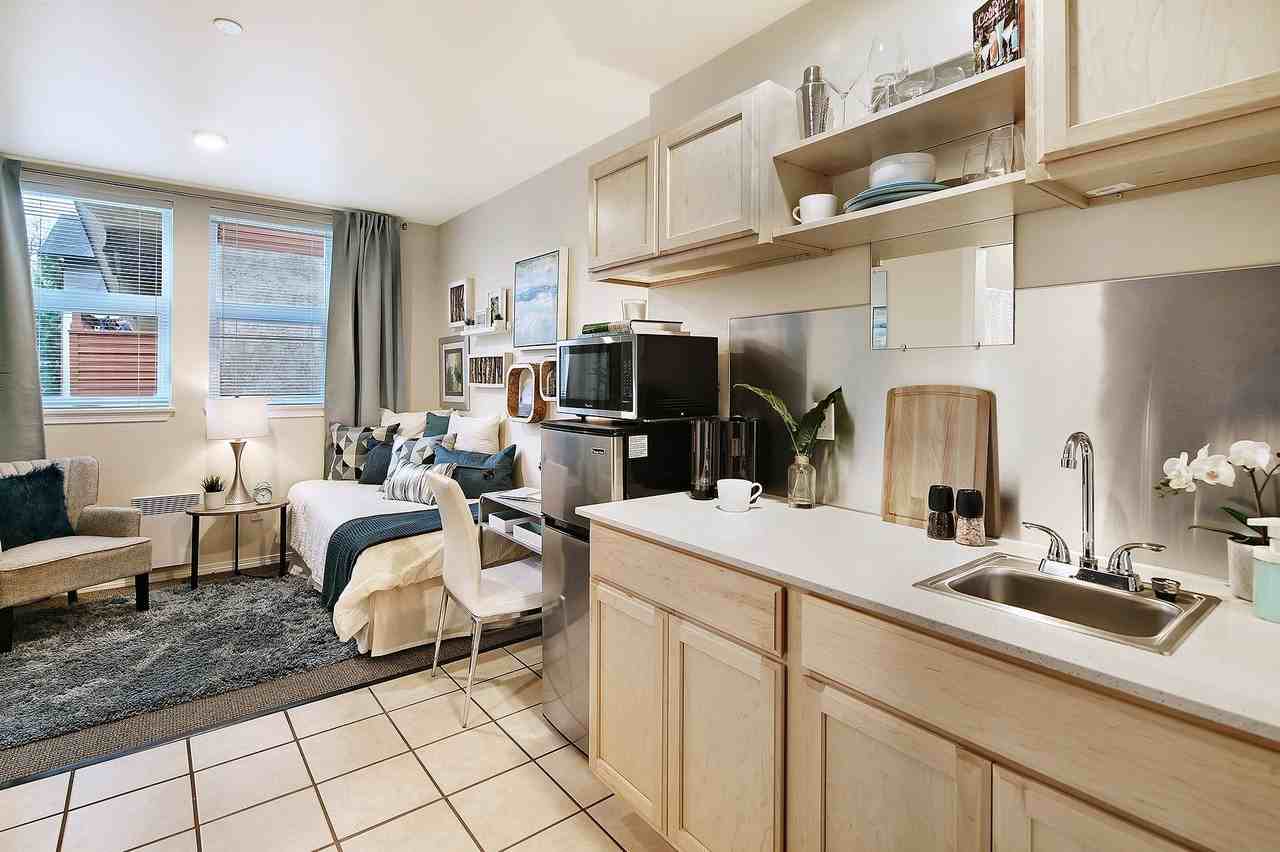 Lago aPodments - Photo 5 of 21