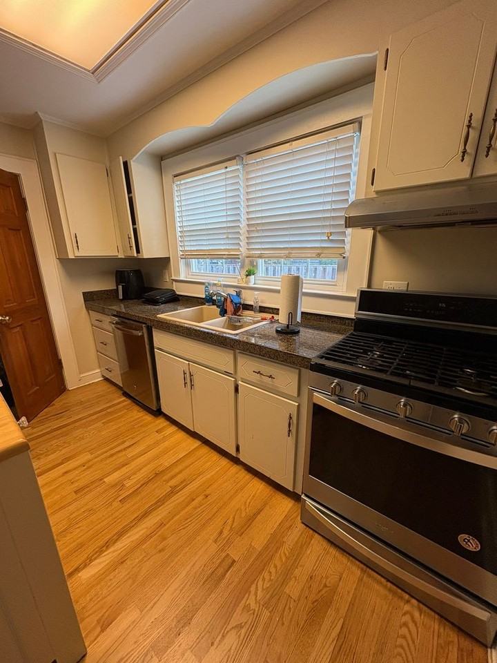 310 Echols Street #A - Photo 3 of 20