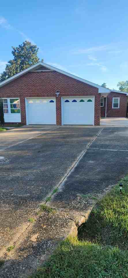 8 Fairfax Cir - Photo 7 of 9