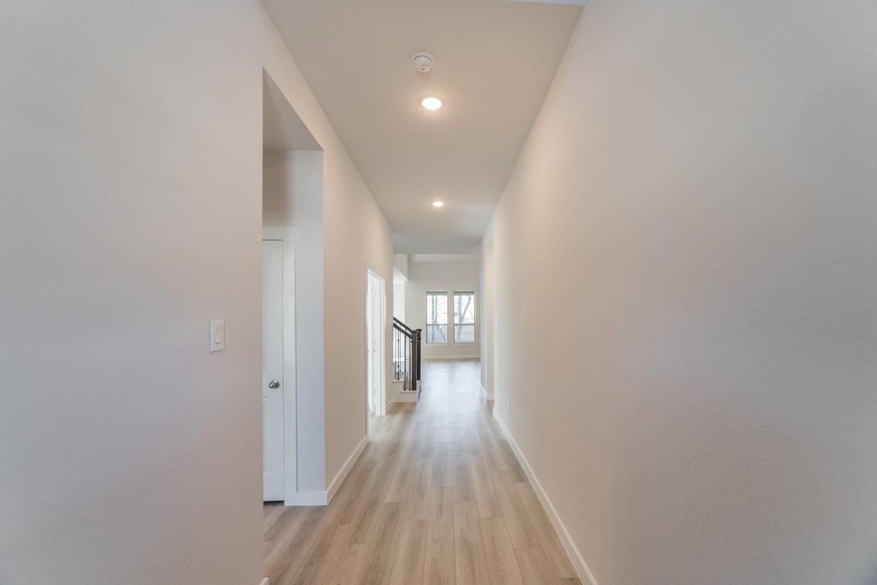 17138 Crimson Crest Dr #0 - Photo 4 of 50