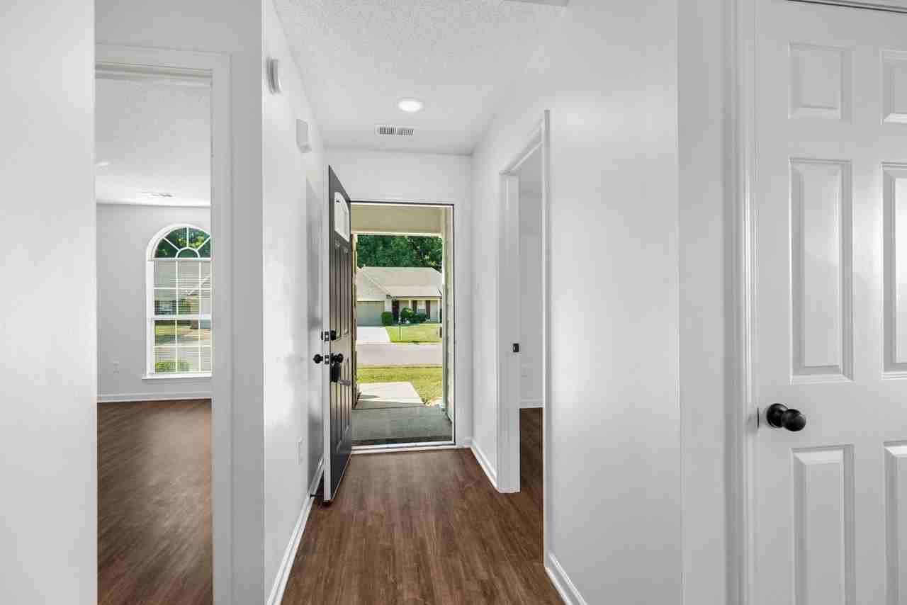 8332 Grayce Dr - Photo 4 of 29