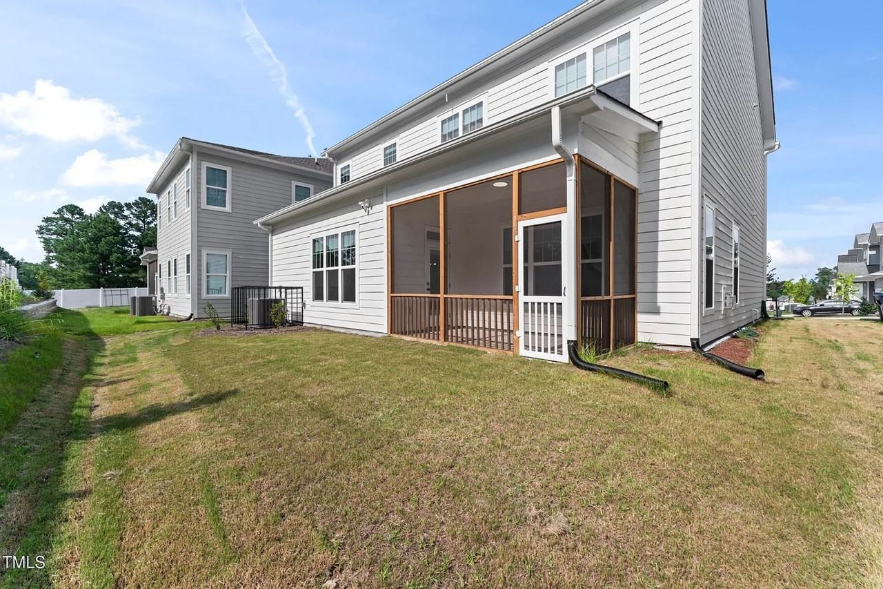 533 Kings Lake Way - Photo 3 of 41