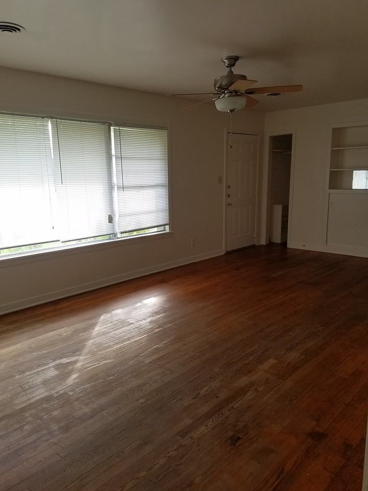 1010 S Dexter Dr #NA - Photo 2 of 11