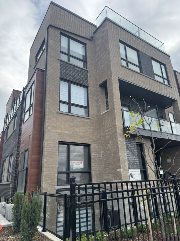 16 Lytham Green Circle #12 - Photo 2 of 11