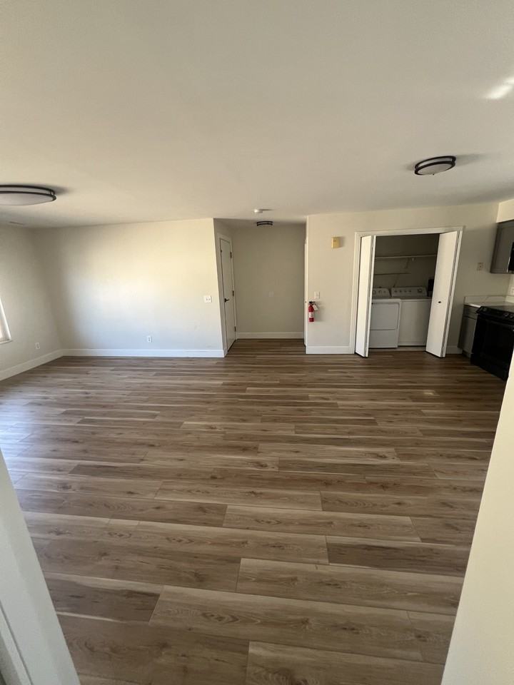 850 Biddle Ave #2 - Photo 2 of 12