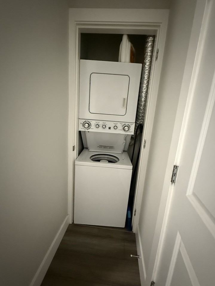 2106 Saint George Street - Photo 7 of 8