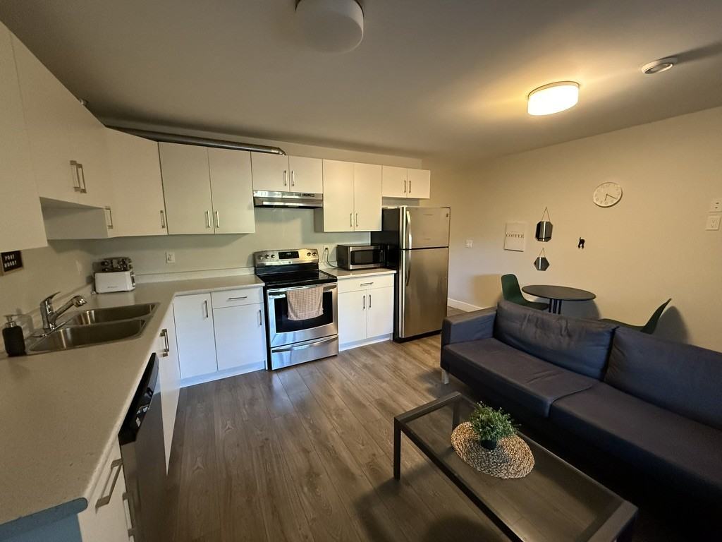 2106 Saint George Street - Photo 3 of 8