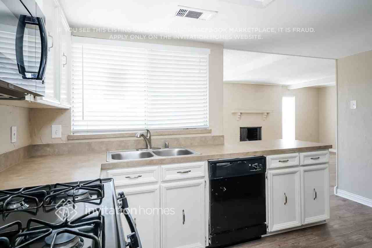 518 Futrelle St - Photo 7 of 18