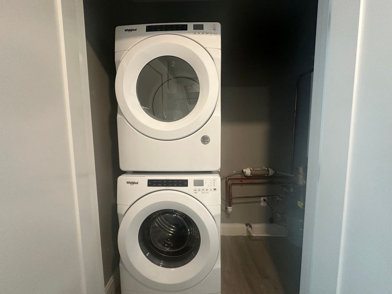 656 Saratoga Street - Photo 7 of 13