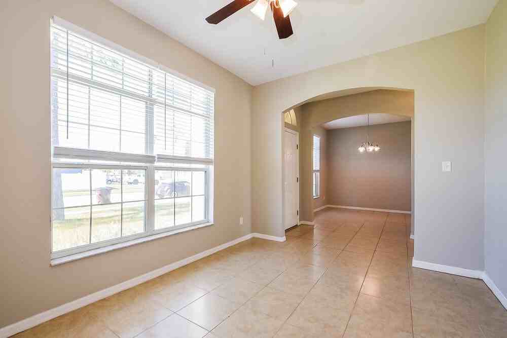 2701 Andes Way - Photo 3 of 16