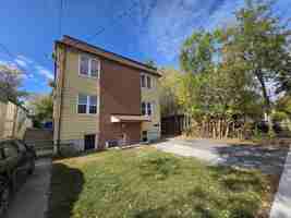 featured image of 712 Victoria St #2