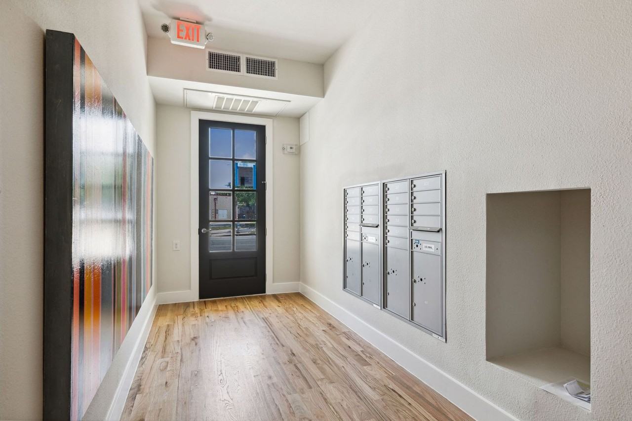 6283 La Vista - Photo 6 of 40