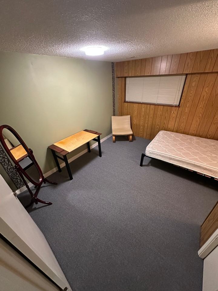 784 56th Ave E #1 - Photo 5 of 10