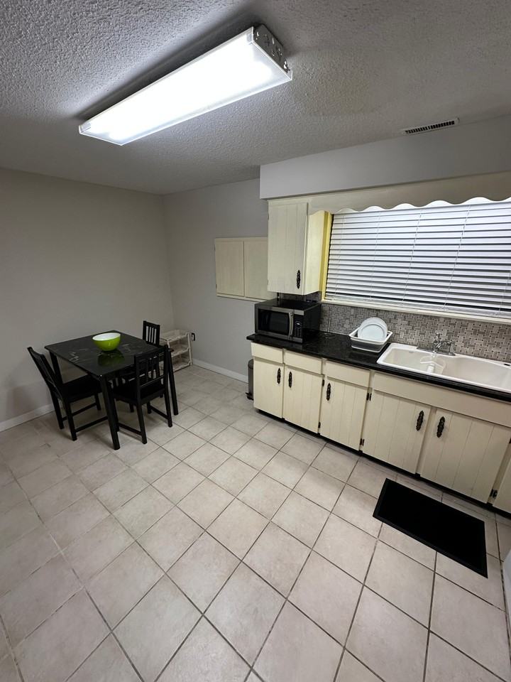 784 56th Ave E #1 - Photo 3 of 10